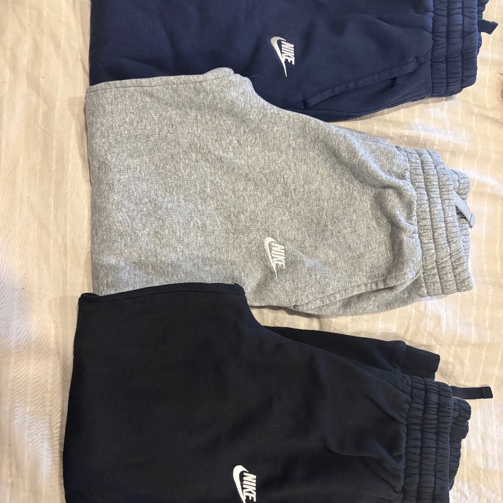 Boys Large Nike Joggers